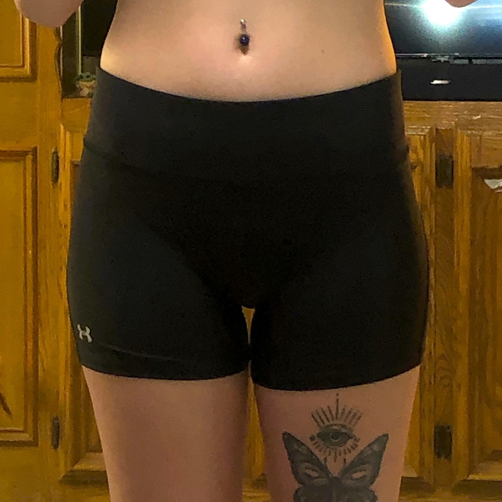 Under armor black workout shorts